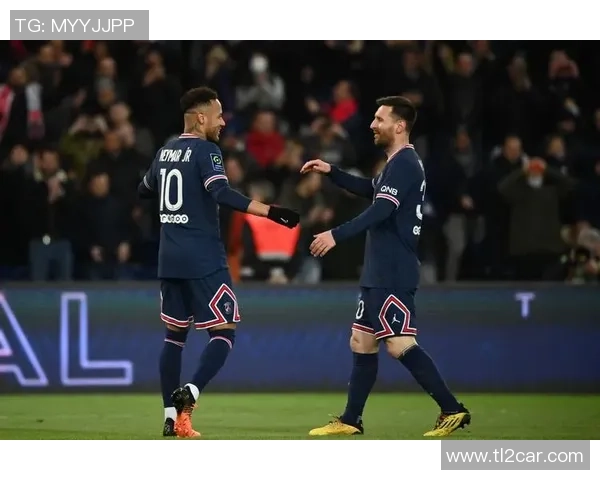 中超精彩对决拜仁四球大胜巴黎圣日耳曼引发全场热烈反响